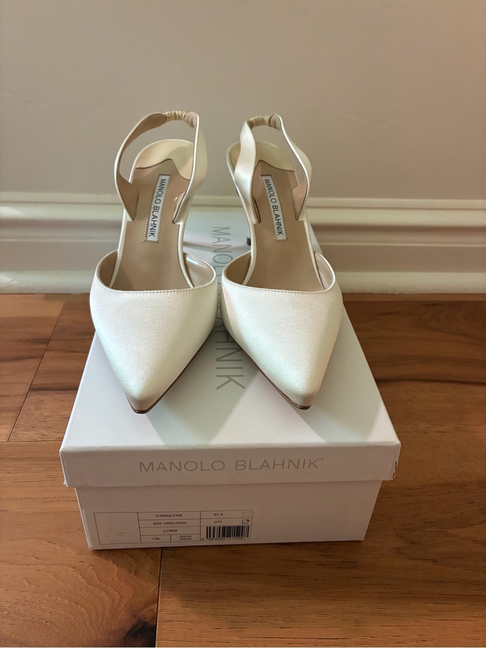 Manolo Blahnik White Pointed-Toe Slingback Pumps - Picture 8 of 8